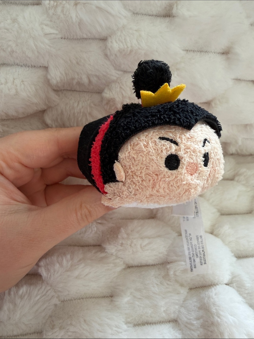 Disney Alice in Wonderland QUEEN OF HEARTS Tsum Tsum Mini Plush